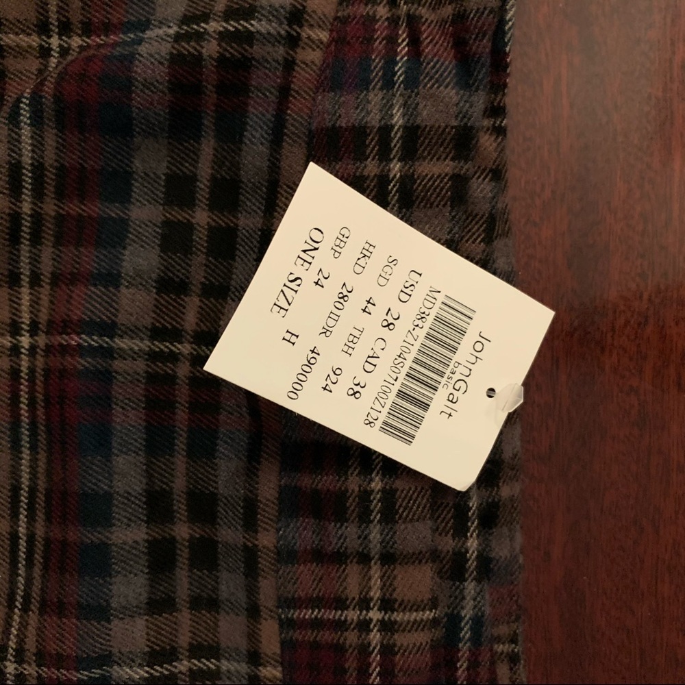 Brandy Melville plaid skirt - Picture 3 of 3
